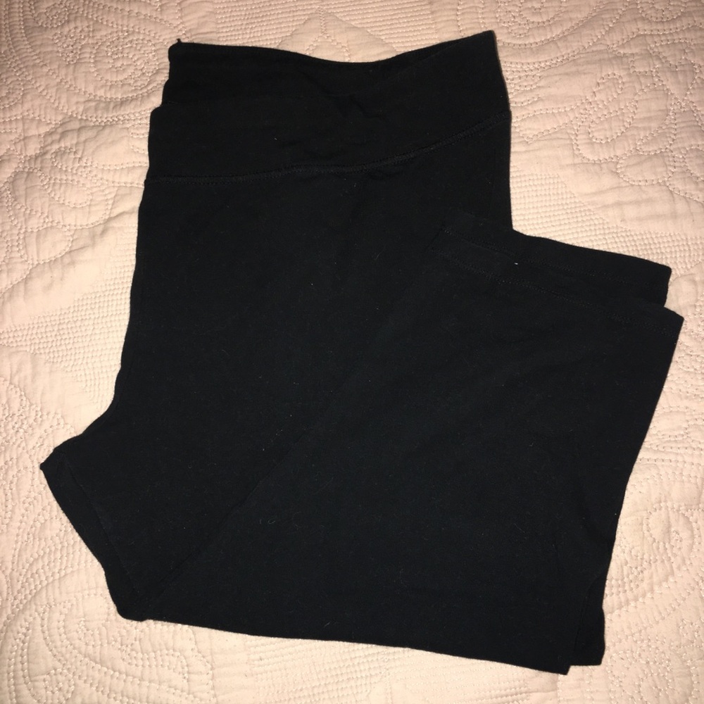 AVA VIV CROPPED BLACK LEGGINGS